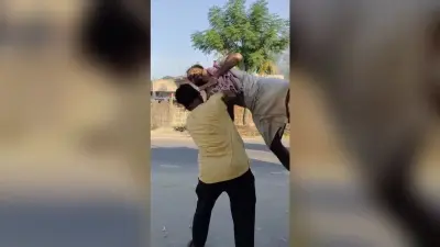 मामूली विवाद में युवक को उठाकर सड़क पर बेरहमी से पटका, जख्मी इलाजरत
