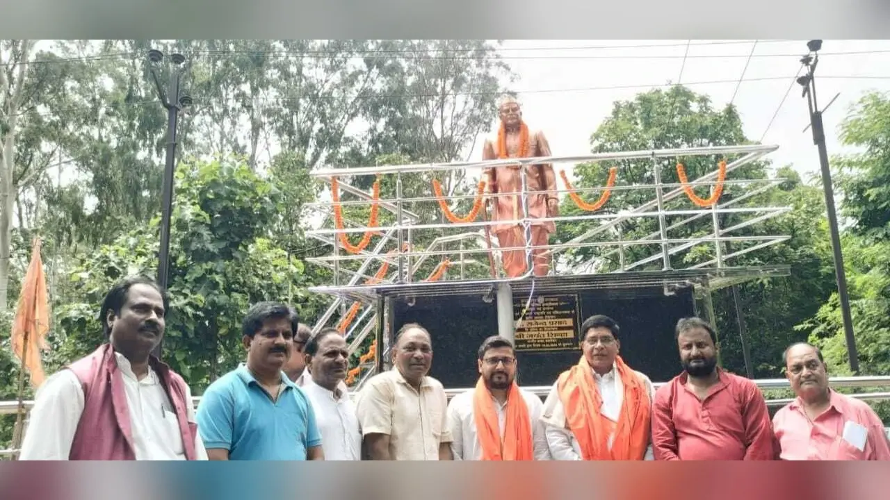 डॉ राजेंद्र प्रसाद की प्रतिमा का अनावरण
