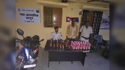 42 बोतल शराब व बाइक के साथ धंधेबाज गिरफ्तार