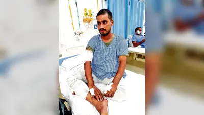 घंटों बाथरूम में बेहोश पड़े रहे साहेब, किस्मत से बची जान