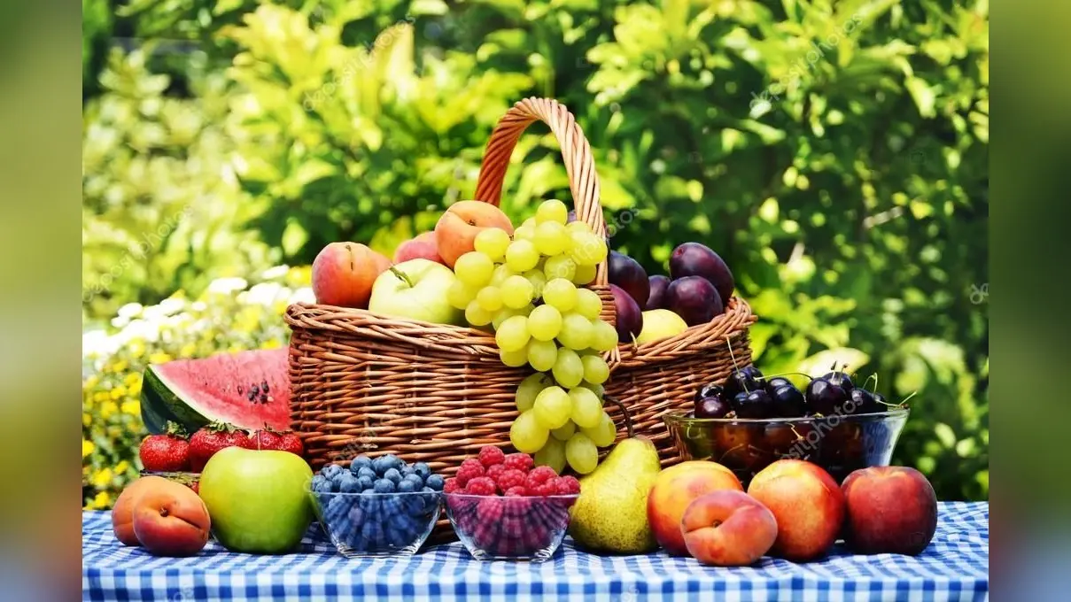Should we eat fruits in night or not : क्या रात को फल खाने से पड़ सकते है आप बीमार , जानें क्या सही क्या गलत