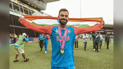 Virat Kohli:वायरल वीडियो में फैन ने कोहली के मोबाइल वॉलपेपर पर नीम करोली बाबा की तस्वीर देखी
