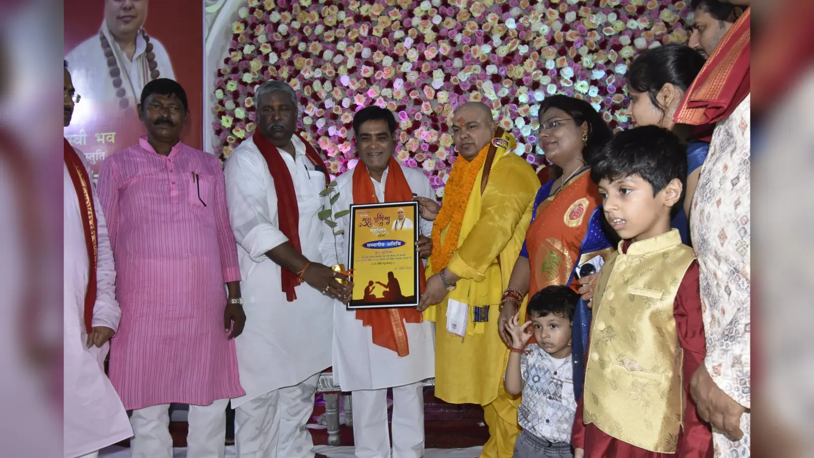 Guru Purnima: पटना में गुरु पूर्णिमा पर कई कार्यक्रम आयोजित, शास्त्रीय संगीत और गायन सुन मंत्रमुग्ध हुए श्रोता