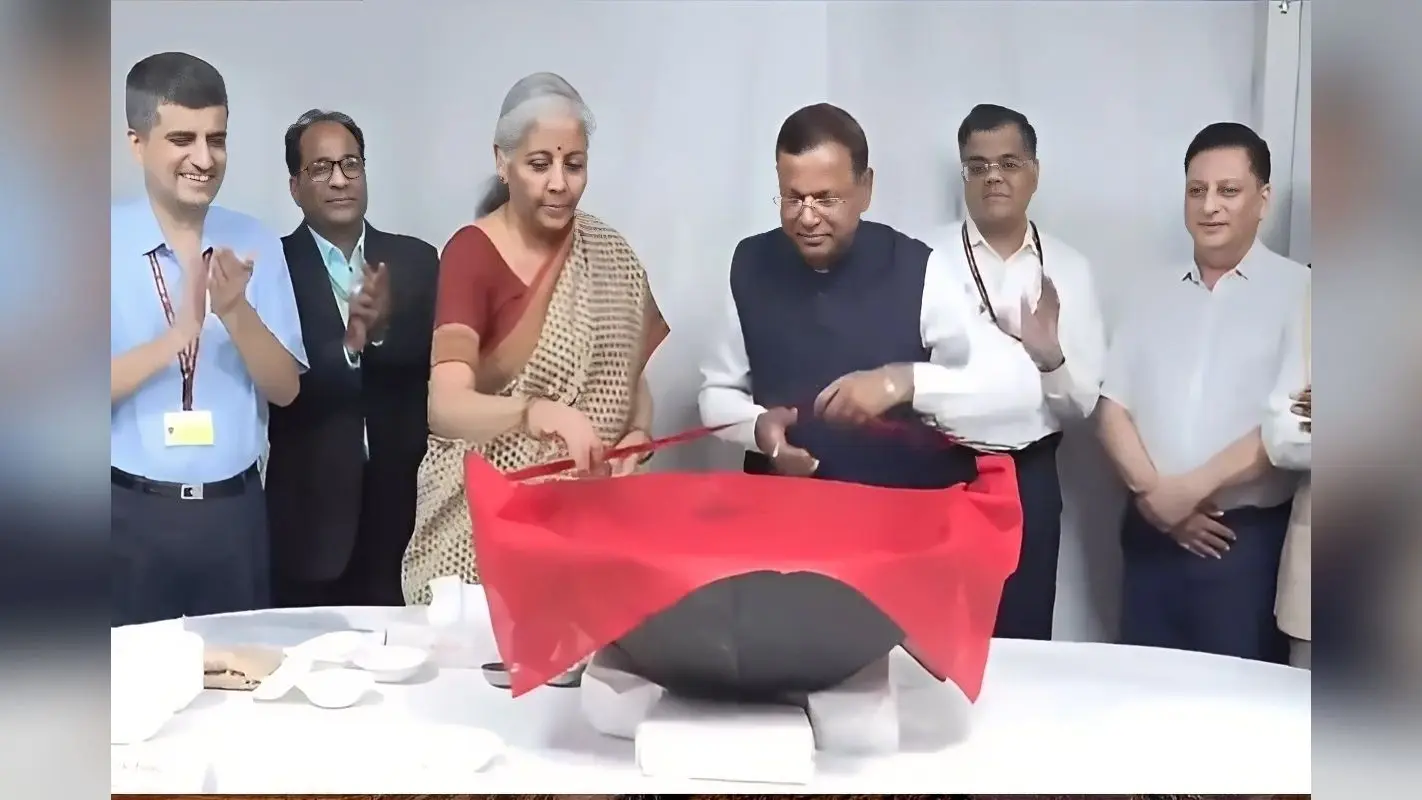 Budget 2024 : निर्मला सीतारमण सहित अधिकारियों ने मनाया हलवा समारोह