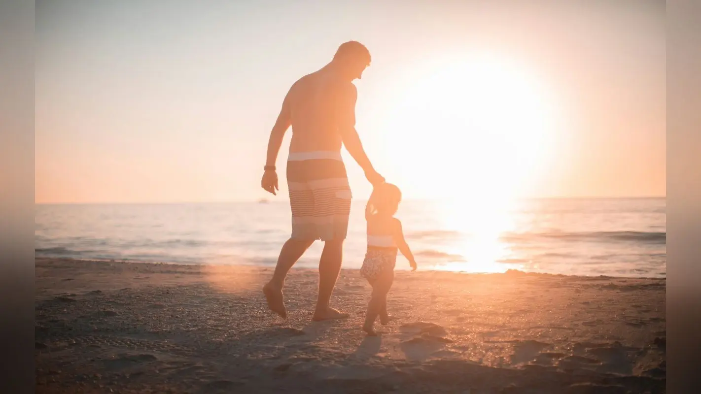 Parenting Tips: इस तरह बनें अपने बच्चों के सुपरडैड, जानें क्या है तरीका