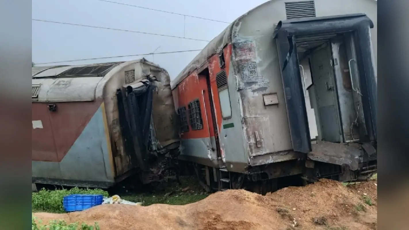 Jharkhand Train Accident: झारखंड में ट्रेन हादसा, चक्रधरपुर में हावड़ा मुंबई मेल दुर्घटनाग्रस्त, 3 की मौत