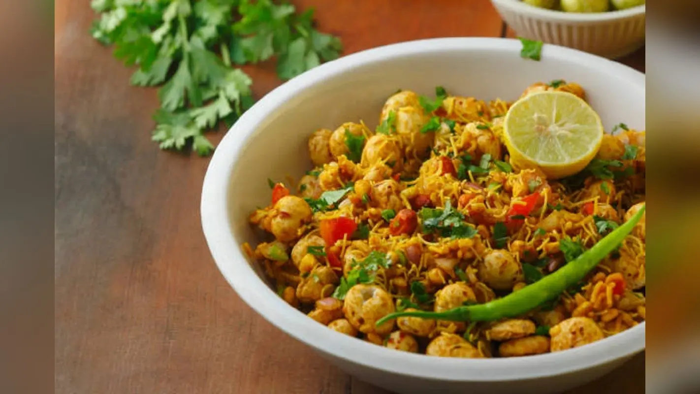 Sawan Recipe: सावन के व्रत में खाएं फलाहारी मखाना चाट, जानिए क्या है रेसिपी