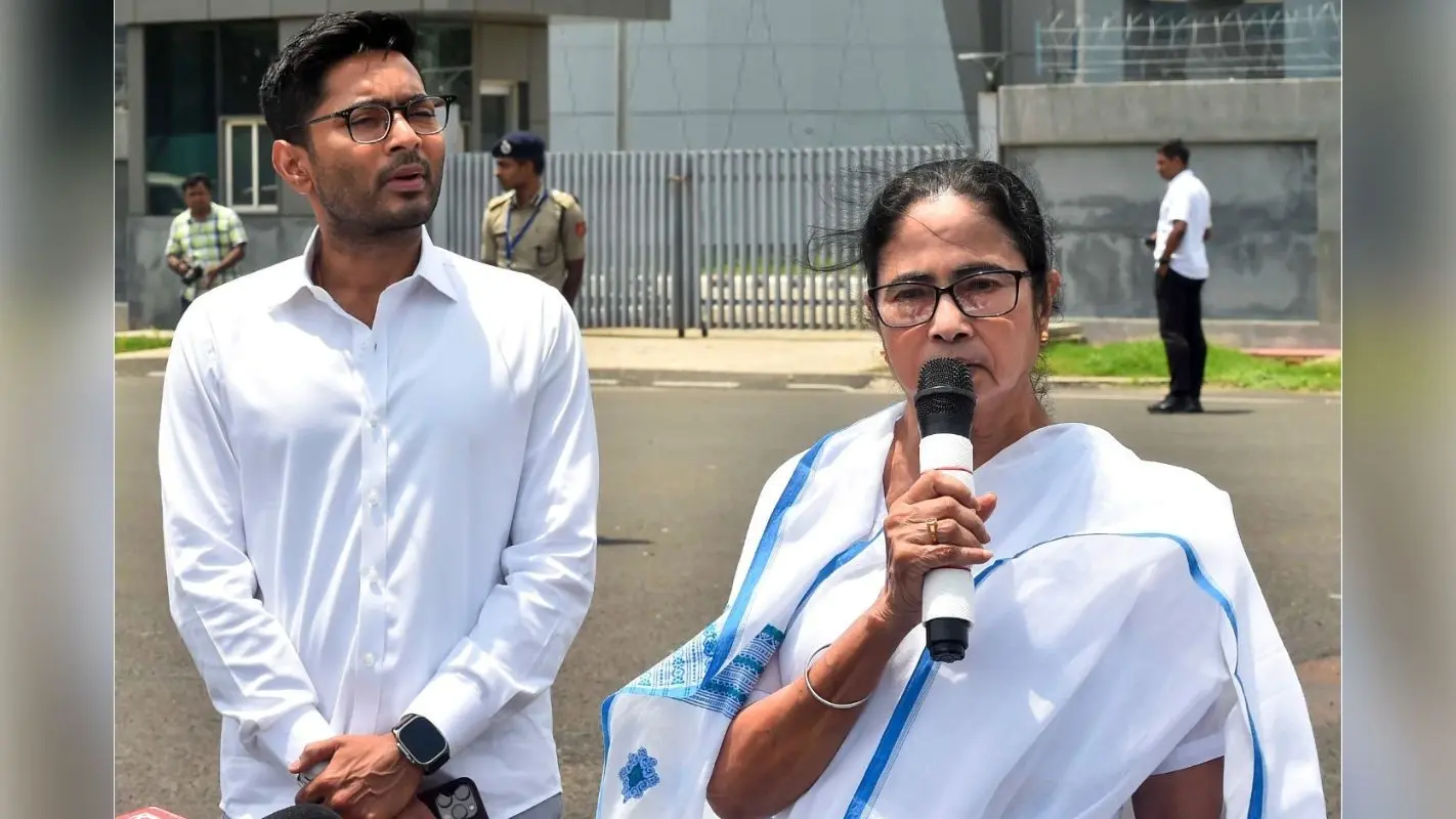 Kolkata News : तृणमूल कांग्रेस 2026 के विधानसभा चुनाव से पहले ही अपनी सांगठनिक ताकत बढ़ाने में जुटी