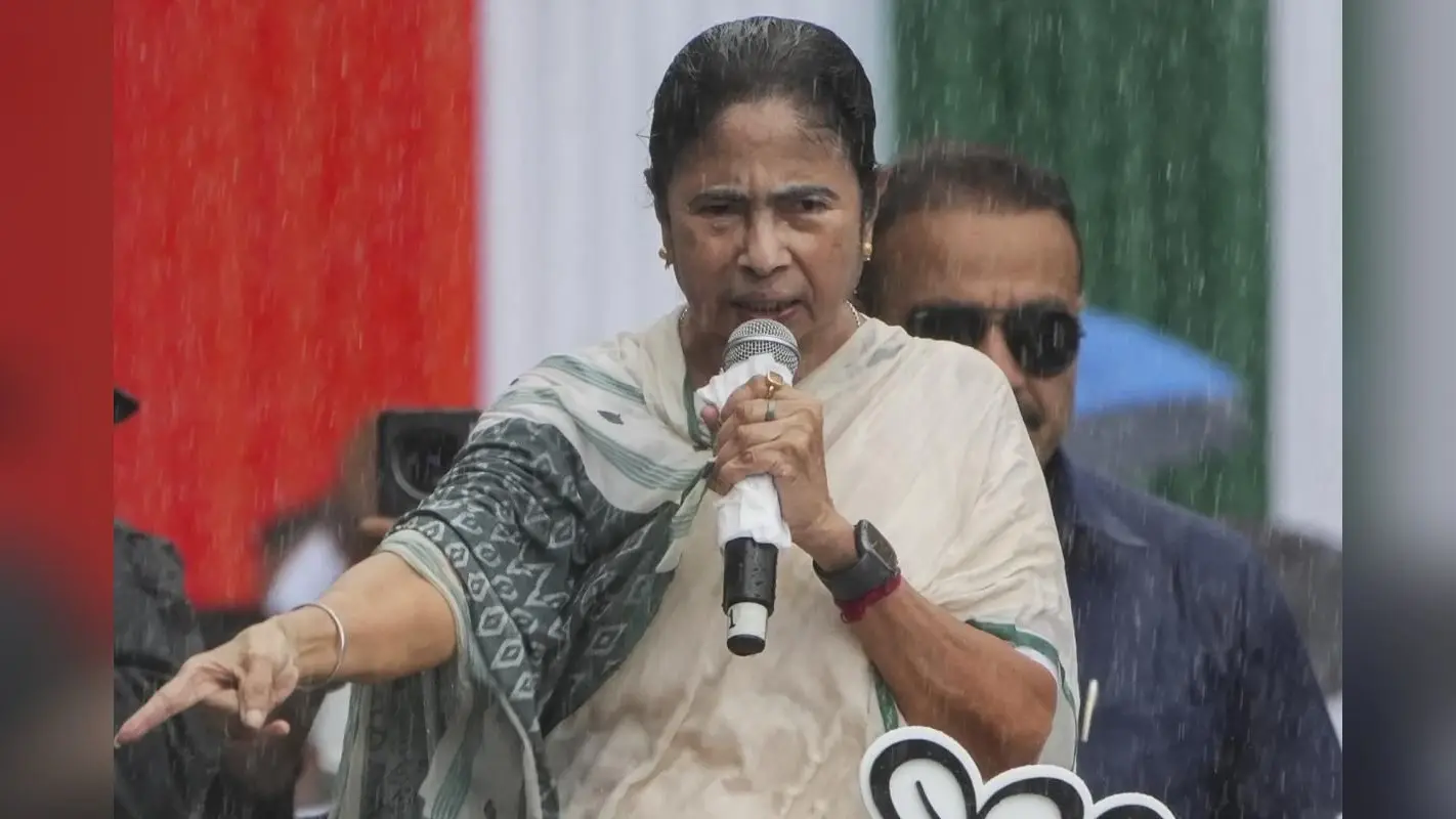 Mamata Banerjee : ममता बनर्जी के दो सांसद जाएंगे वायनाड, पीड़िताें से करेंगे मुलाकात