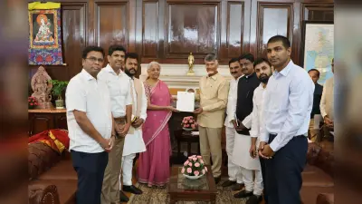 Jharkhand News: देवघर प्रशासन ने श्रावणी मेला से पहले लिया फैसला, मंदिर प्रांगण से हटेगा अतिक्रमण