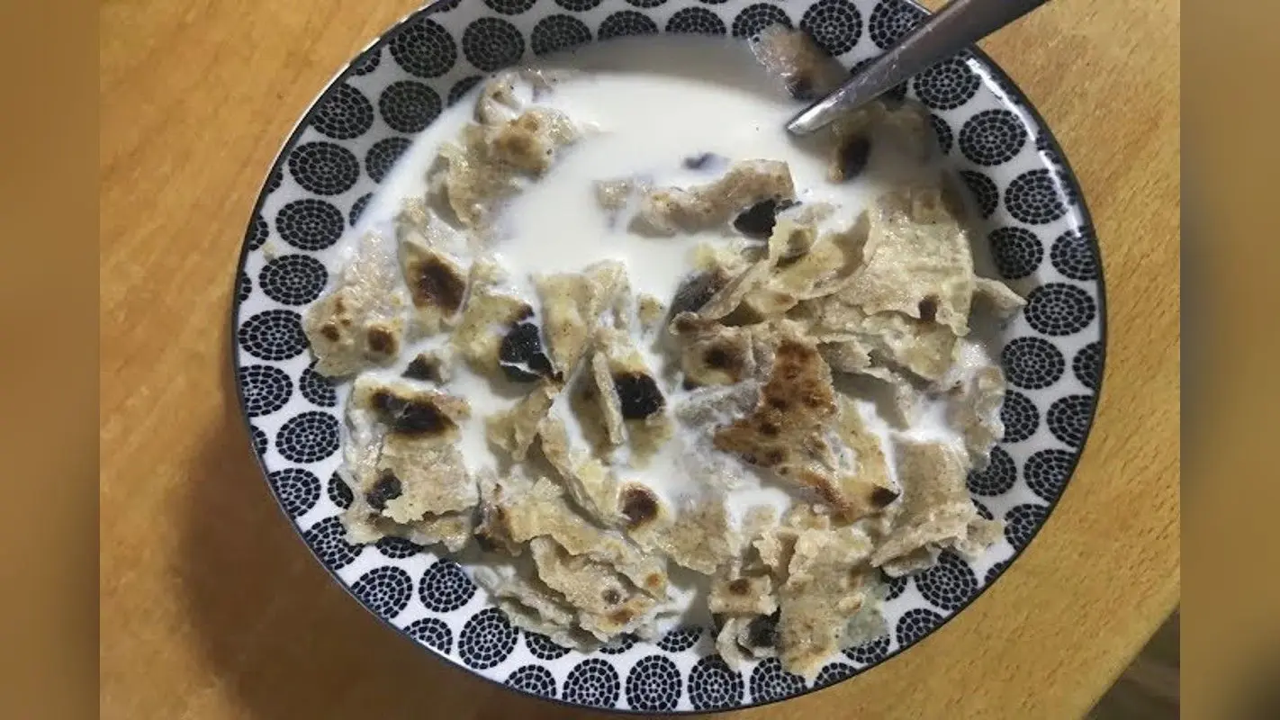 Milk with Roti: ऐसे खाएं दूध और रोटी, शरीर के अंग-अंग में भर जाएगी ताकत