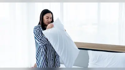 Room Freshness Tips: बरसात में कमरों से आ रही है बदबू, कैसे करें घर को फ्रेश, जानिए टिप्स