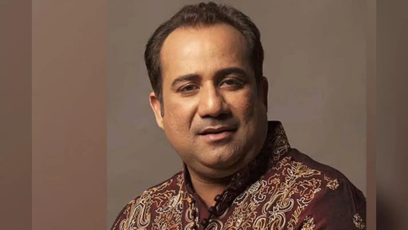 Rahat Fateh Ali Khan: राहत फतह अली खान ने पाकिस्तान जियो न्यूज की रिपोर्ट को नकारा, बोले- मैं गिरफ्तार नहीं हूं…