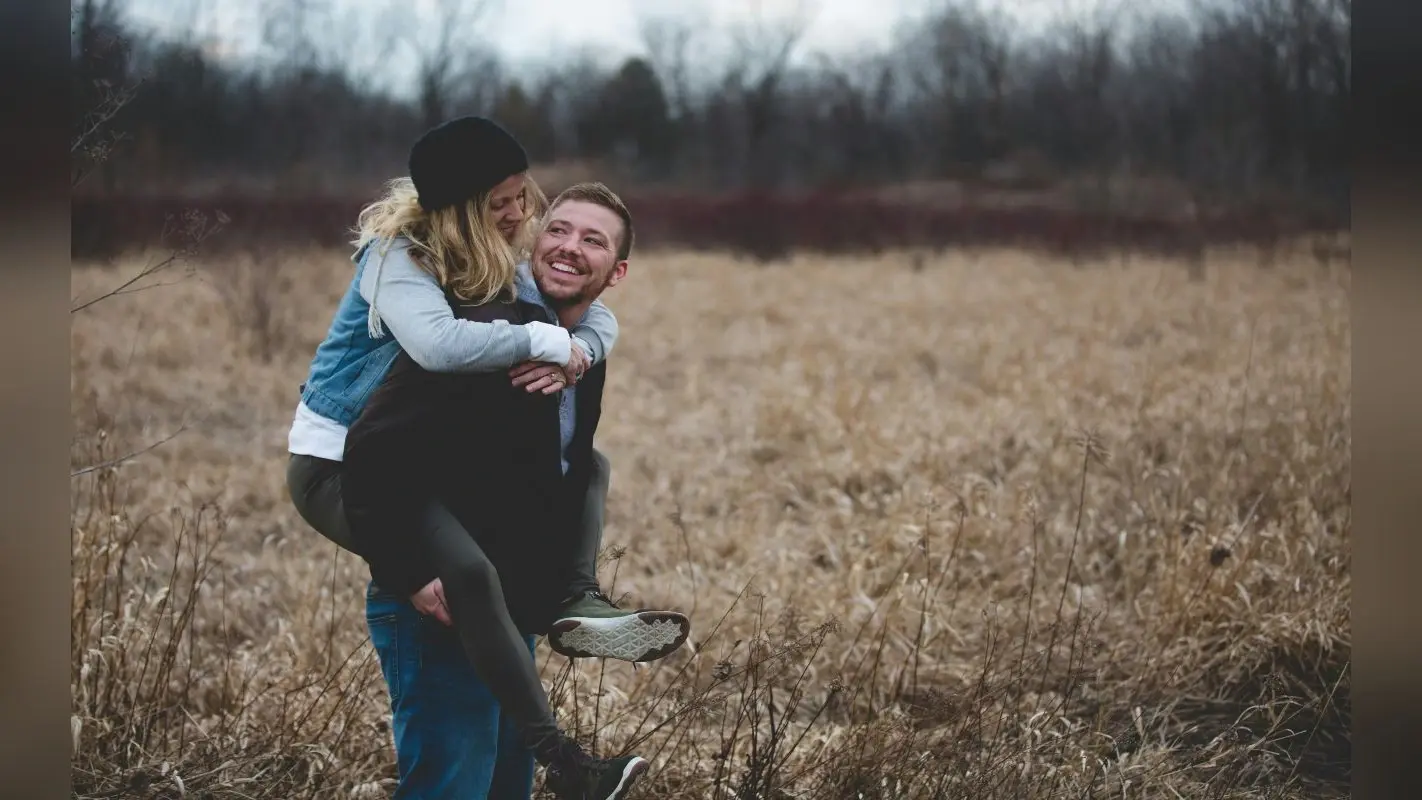 Relationship Tips: हैप्पी कपल्स में होती हैं ये आदतें, आप भी जानें
