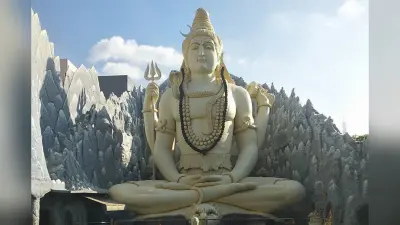 Shiv Chalisa: जय गिरिजा पति दीन दयाला, सदा करत सन्तन प्रतिपाल… भोलेनाथ को प्रसन्न करने का सरल उपाय, रोज करें शिव चालीसा का पाठ