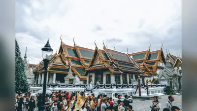 Travel Tips in Foreign Countries: गाड़ी से भी कर सकते हैं इन विदेशी जगहों की सैर