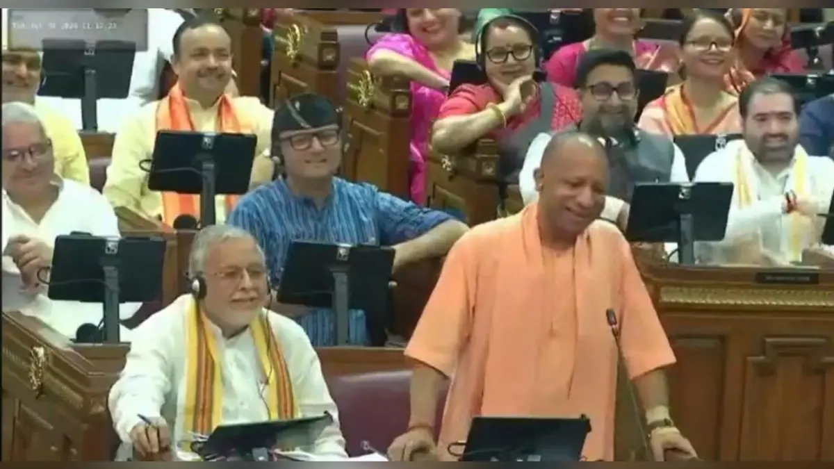 UP Vidhansabha Satra: सीएम योगी आदित्यनाथ ने शिवपाल यादव पर फिर कसा तंज, जानें चाचा ने क्या किया पलटवार