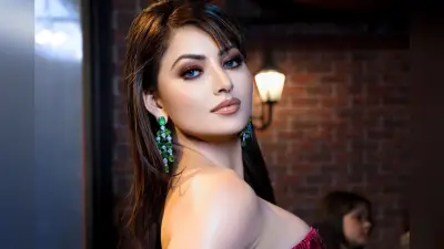Urvashi Rautela ने खोली पोल, Dating App पर हैं बॉलीवुड के ये 2 चार्मिंग एक्टर्स, एक गर्लफ्रेंड वाला और एक तलाकशुदा
