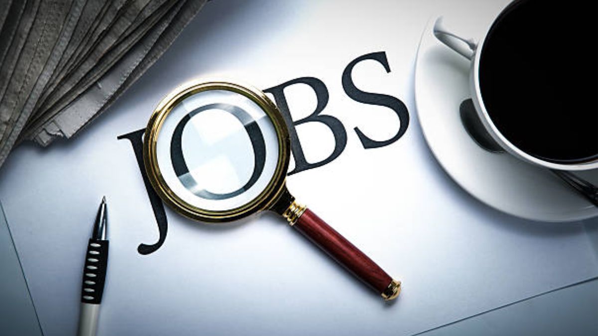 UPPSC Recruitment 2024: असिस्टेंट रजिस्ट्रार के पद पर काम करने का मौका, सैलरी 34000 से ज्यादा