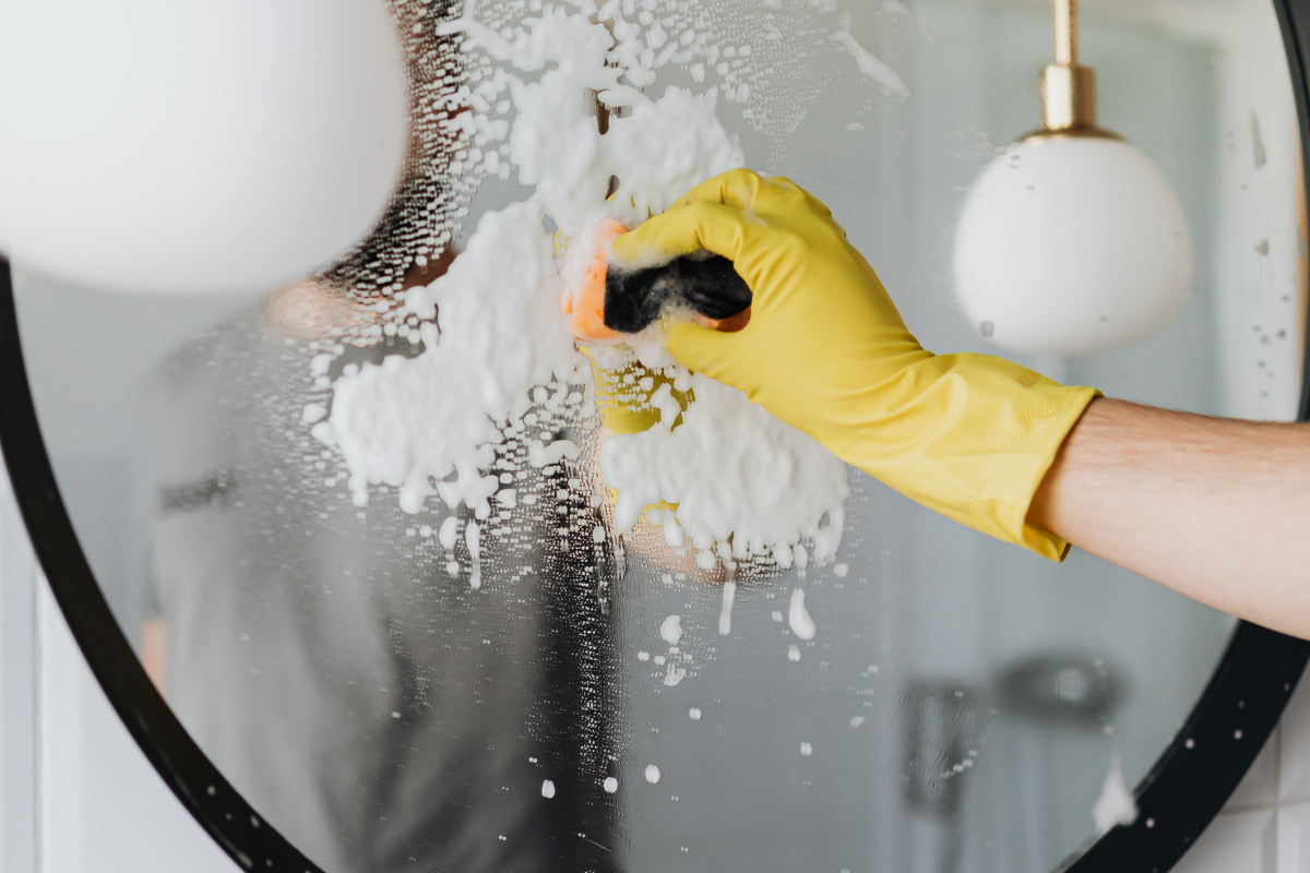 Cleaning Tips for Home: कम समय में सफाई के लिये अपनाए ये तरीके, चमकेगा आपके घर का हर एक कोना