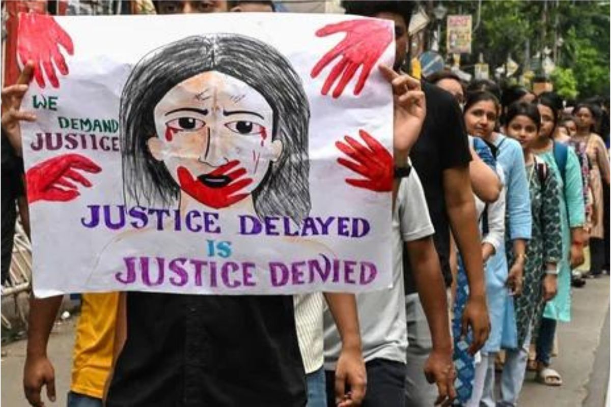 Kolkata Doctor Murder : डाॅक्टरों का 21वें दिन भी प्रदर्शन जारी, फिर सीजीओ कॉम्प्लेक्स पहुंचे संदीप घोष, जांच जारी