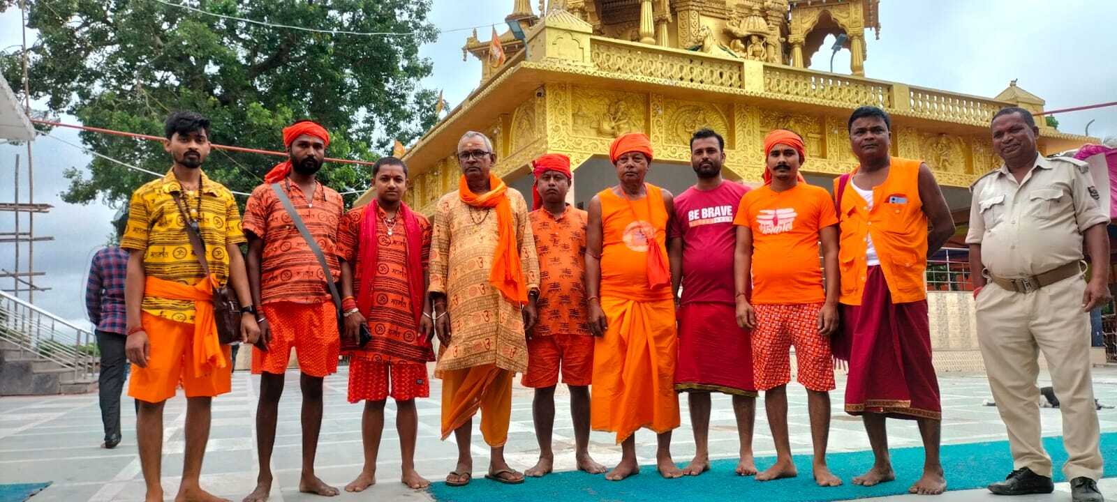 सुंदरनाथ धाम से कांवरियों का जत्था रवाना