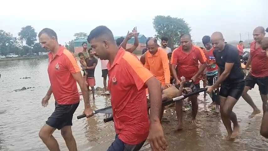 तालाब में डूबे तीन बच्चों के शव बरामद, गांव में मचा कोहराम