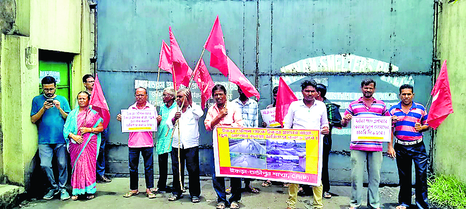 माकपा ने की सीएसआर फंड से सड़क व ड्रेन निर्माण की मांग