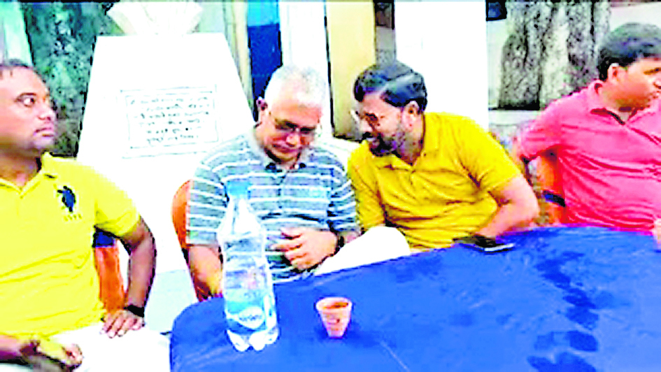 बांग्लादेश के मुद्दे पर ममता सरकार को दिलीप घोष ने घेरा