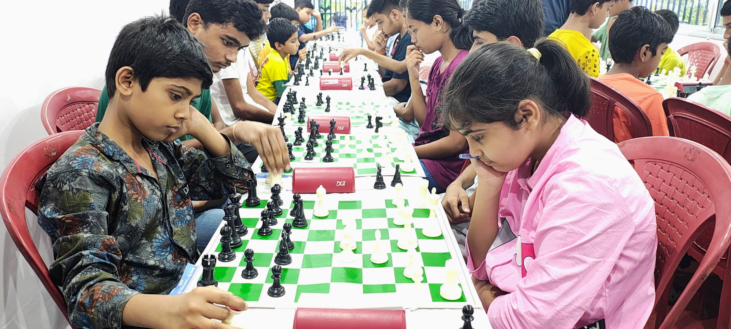 चेस : अर्पिता कुमारी विजेता व अभिनव प्रकाश उपविजेता