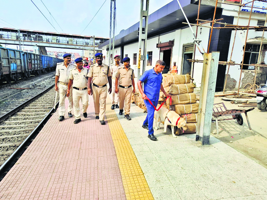 15 तक नयी दिल्ली आने -जाने वाले पार्सल पर लगी रोक