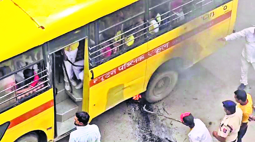 बंद समर्थकों ने चक्का जाम कर किया उग्र आंदोलन