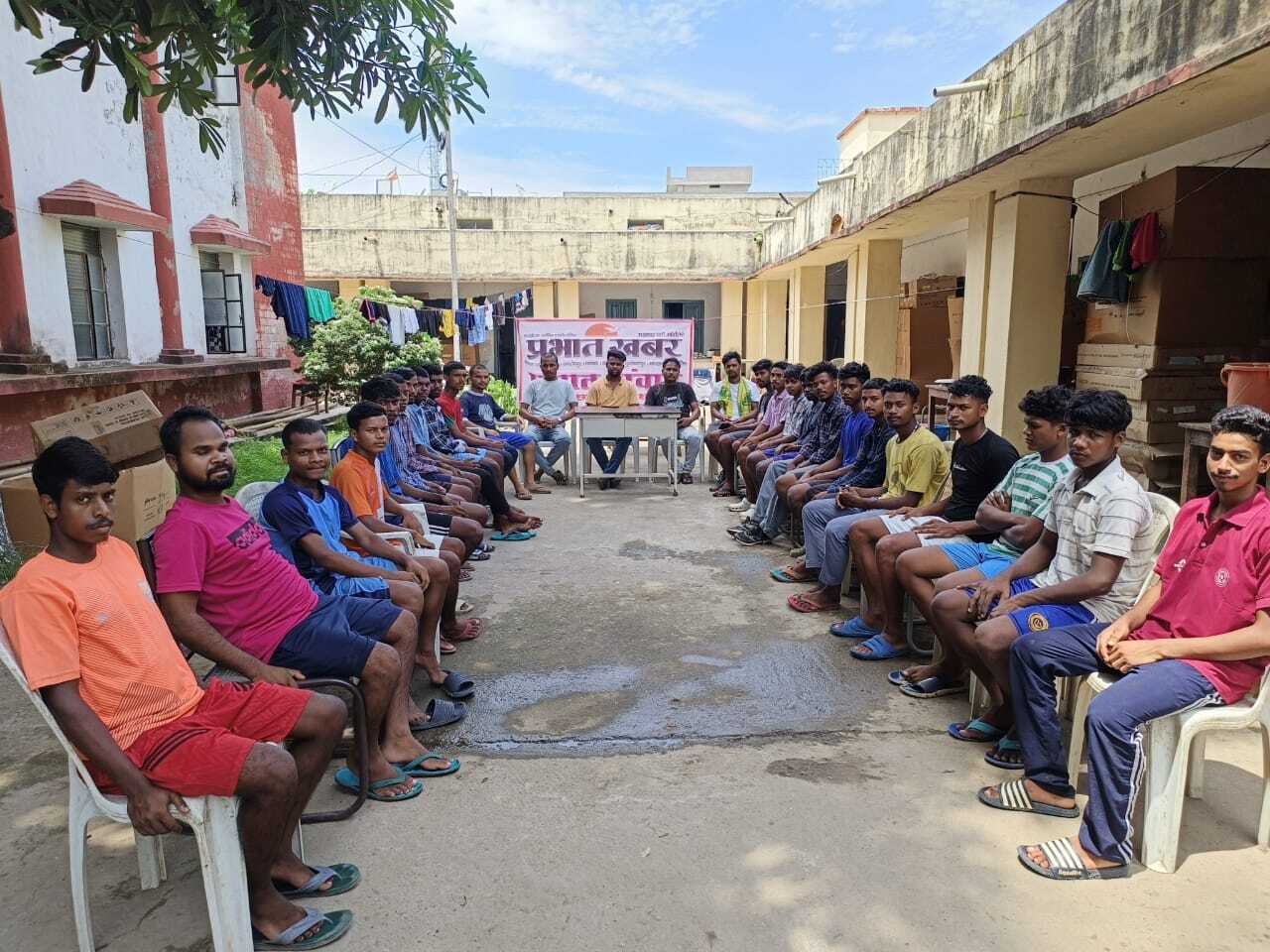 लीड : जर्जर भवन की हो मरम्मत, बिजली, पेयजल, शौचालय व साइकिल स्टैंड की व्यवस्था हो दुरुस्त