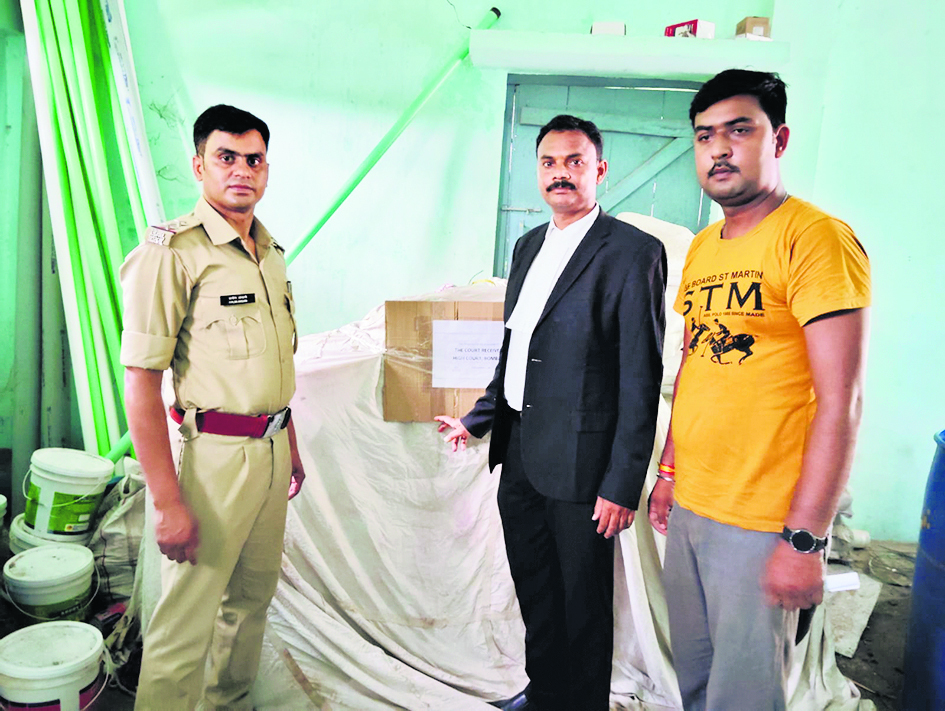 हथुआ में एशियन कंपनी के नाम पर बन रहा था नकली पेंट, छापेमारी के दौरान खुलासा