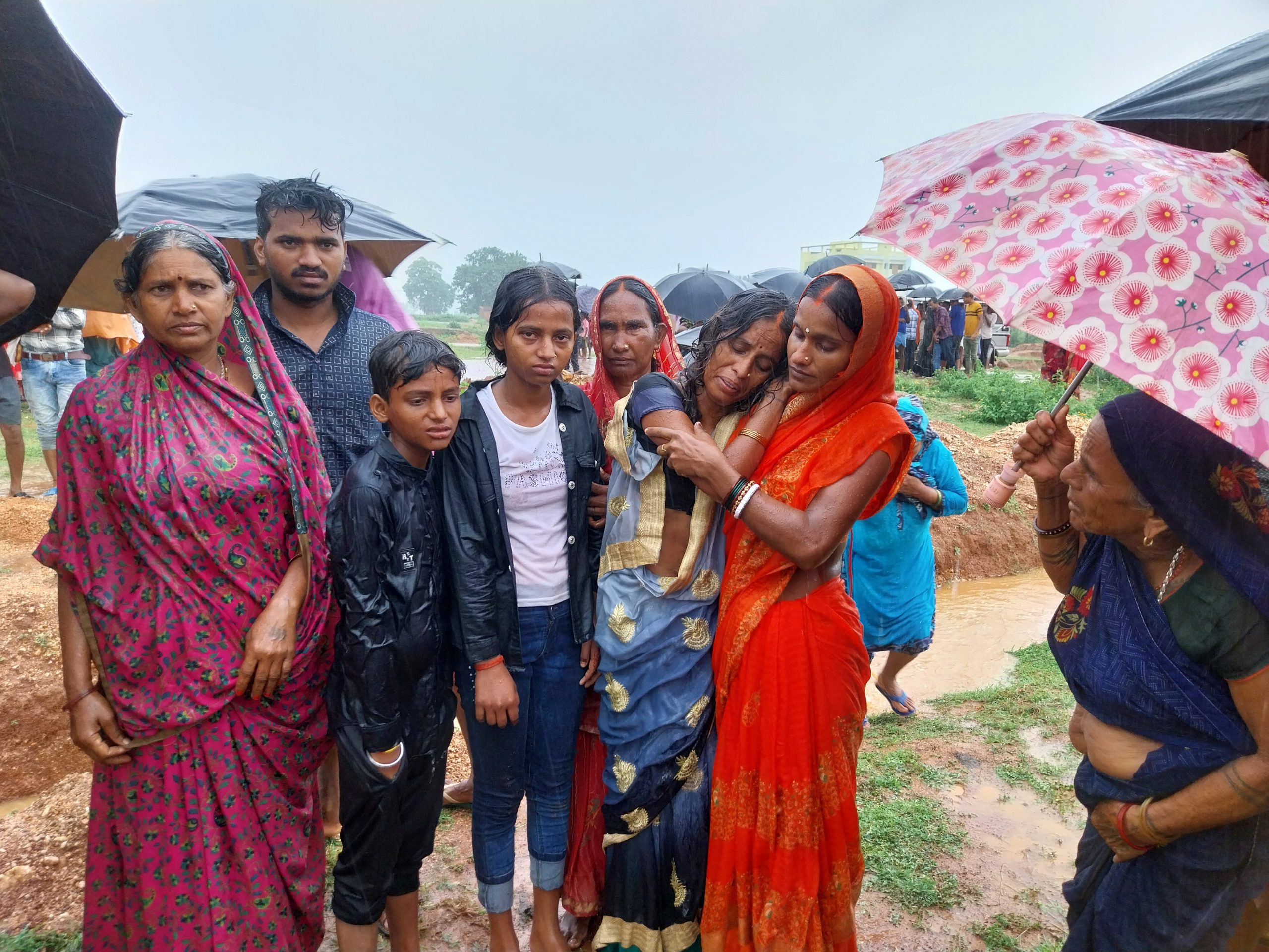 तालाब से बरामद हुआ युवक का शव, हत्या की आशंका