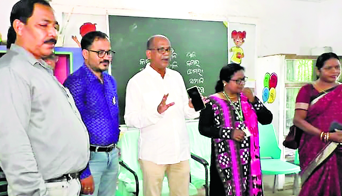राज्य खाद्य आयोग की टीम ने मध्याह्न भोजन व्यवस्था का किया निरीक्षण, बच्चों को पौष्टिक भोजन उपलब्ध कराने को कहा