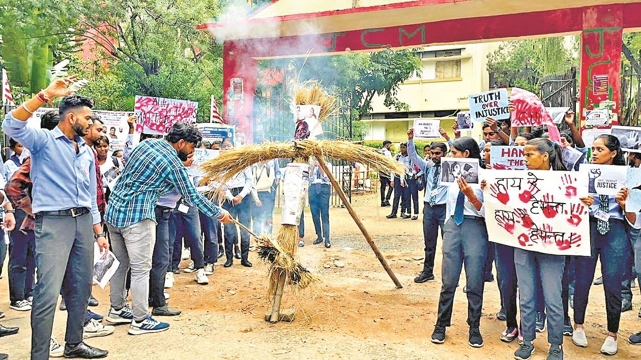 Ranchi News: अभाविप ने किया प्रदर्शन, पुतला फूंका