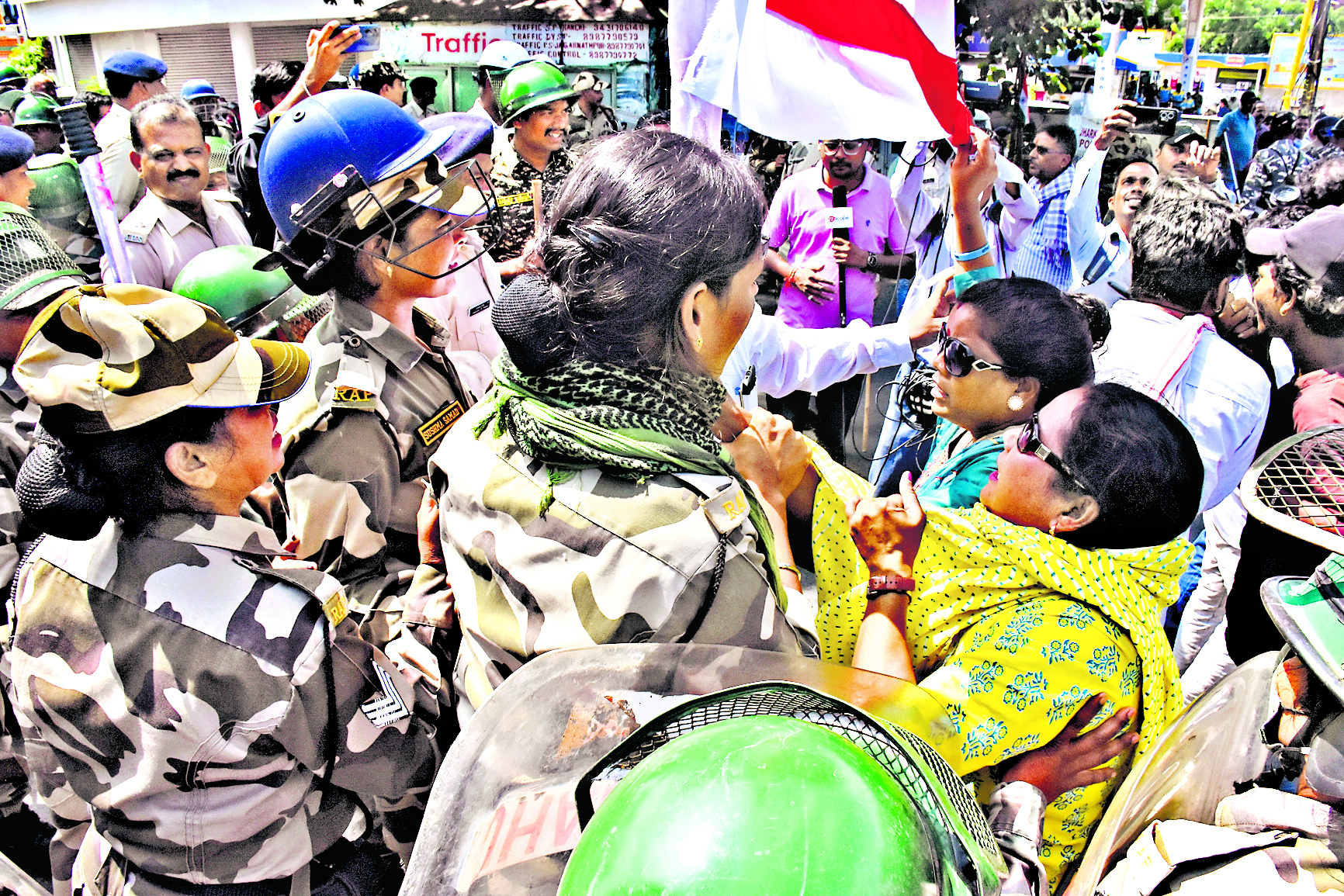 city news : एक माह के अंदर कैलाशपति मिश्र की प्रतिमा हटाये प्रशासन, वर्ना तोड़ देंगे