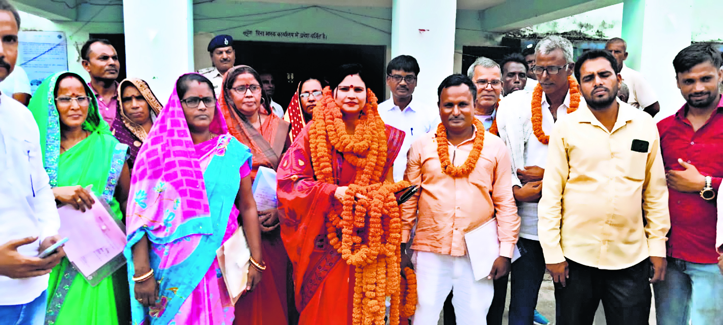 विजयीपुर प्रखंड प्रमुख चंदा सिंह की कुर्सी बरकरार, अविश्वास प्रस्ताव हुआ खारिज