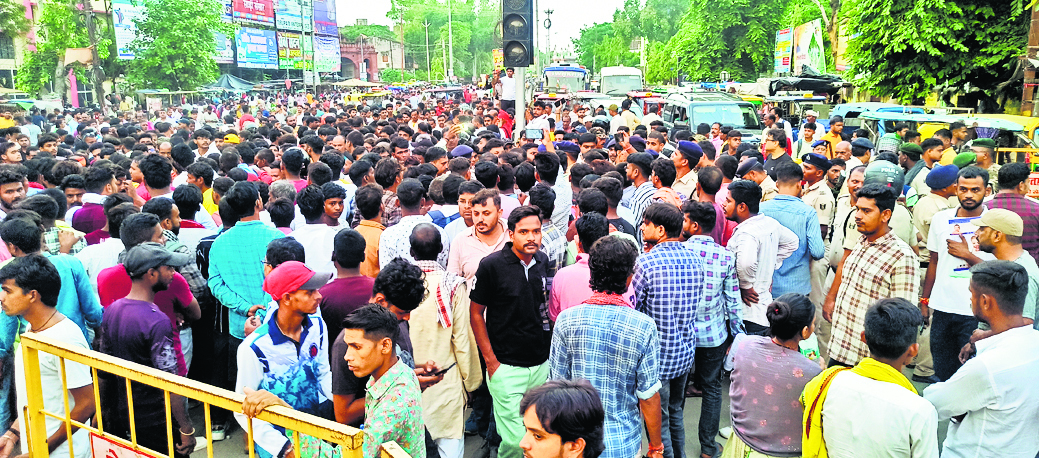 जिले में दिनदहाड़े दो युवकों की हत्या