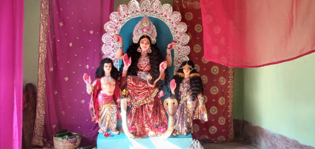 सियाटांड़ गांव में मां मनसा की हुई पूजा-अर्चना