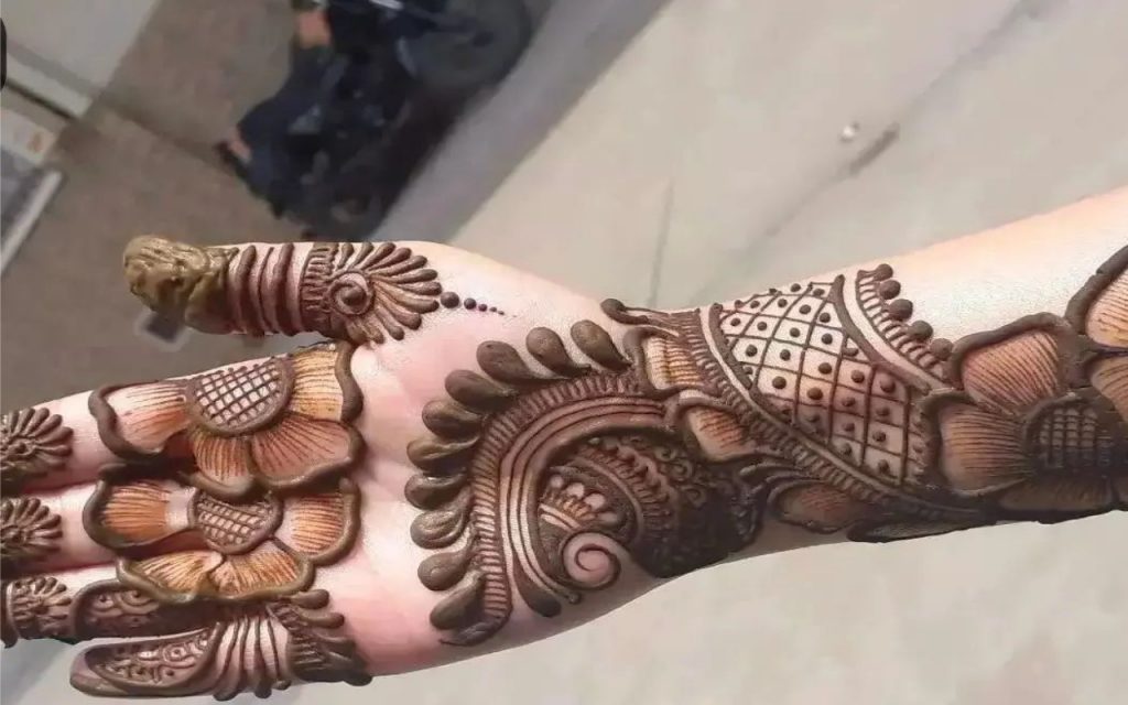 Simple Mehandi Design PHOTO