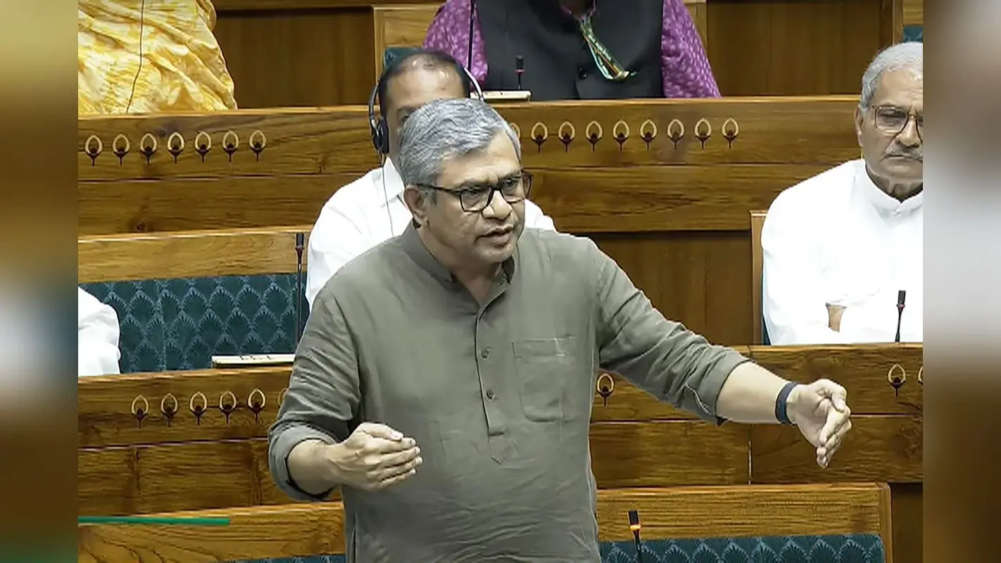 अश्विनी वैष्णव ने कहा: बिहार में रेलवे साढ़े चार हजार करोड़ रुपए की लागत से 213 सड़क पुलों का कराएगा निर्माण…