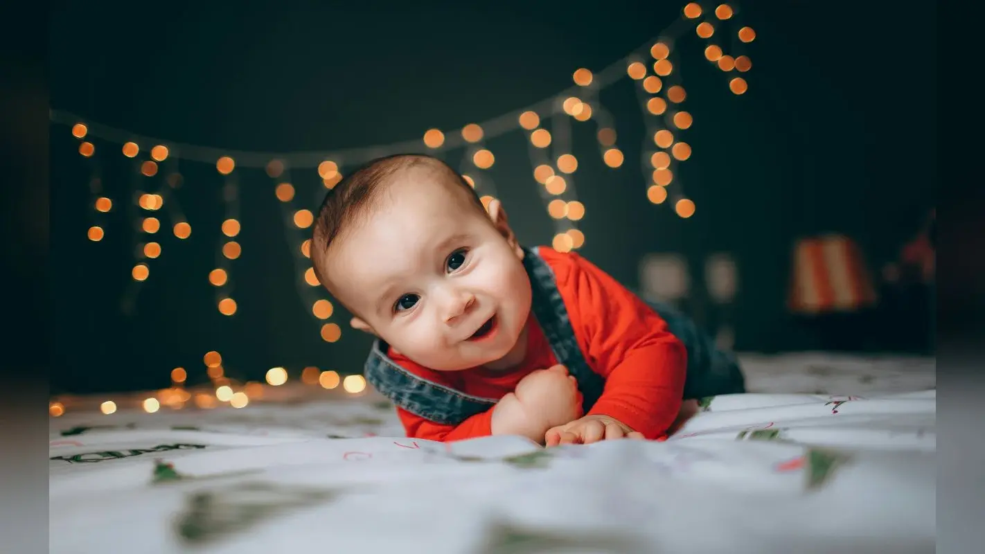 Baby Names: आपके प्यारे से राजकुमार के लिए ये हैं बेहद ही खूबसूरत वैदिक नाम, देखें लिस्ट
