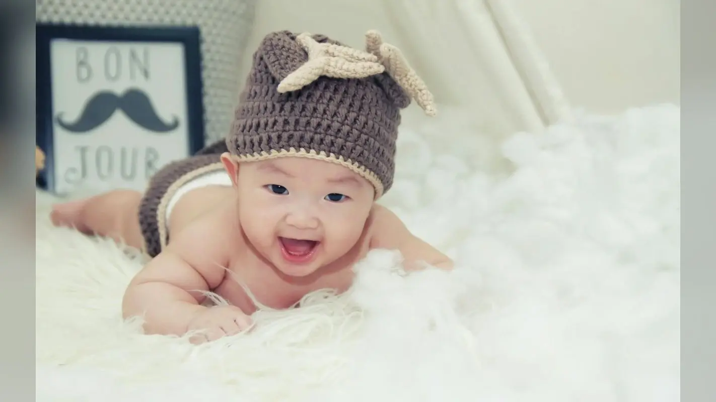 Baby Names: आपके बच्चों के लिए ये हैं बेहद ही खूबसूरत दो अक्षरों वाले नाम, यहां देखें लिस्ट