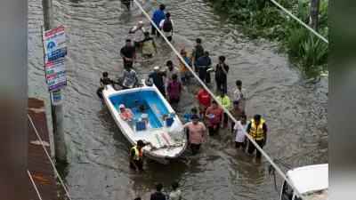 Bangladesh Mobile Tower Off : 10 बाढ़ प्रभावित जिलों में मोबाइल टावर नहीं कर रहे काम