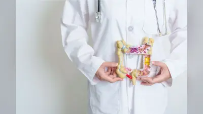 Rectal cancer: रेक्टल कैंसर के कारण, लक्षण और बचाव के उपाय