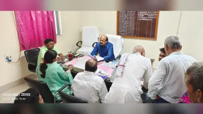 रिश्वत मांगने की शिकायत पर सीओ व राजस्व कर्मचारी को लगायी फटकार