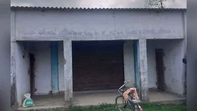 सीओ के निरीक्षण में बंद मिला सुरैती पैक्स