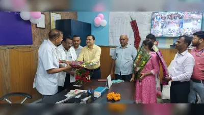 कार्यालय पहुंचने पर अधीक्षक का डॉक्टरों व कर्मचारियों ने किया स्वागत